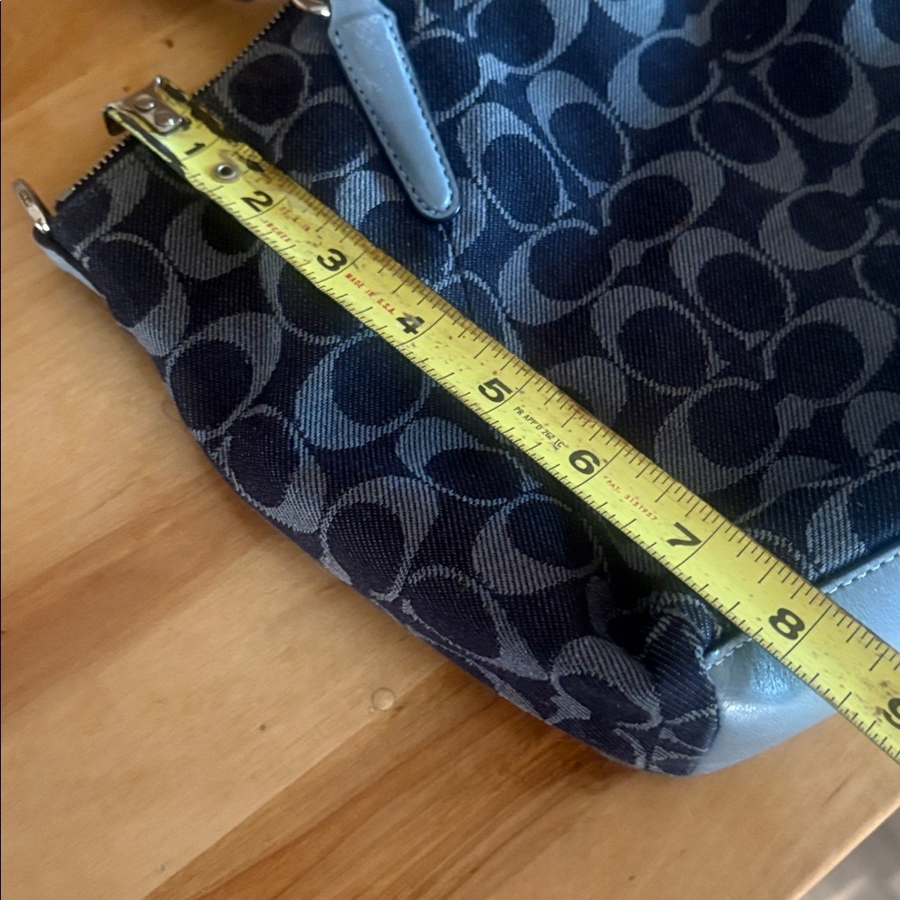 Coach Navy and Black Signature Shoulder Bag - Picture 8 of 8